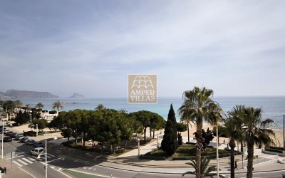 Nice and spacious apartment in the port of Altea with beautiful views.